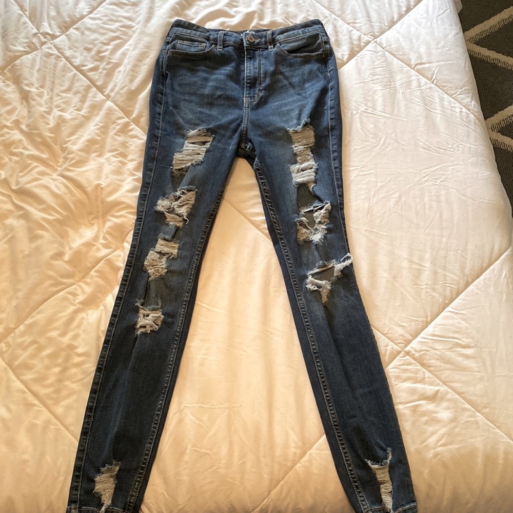 Hollister Ultra High Rise Super Skinny Distressed Jean